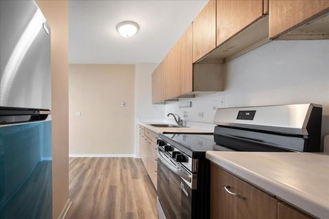 Tiny photo for 5701 N Sheridan Road #7G, Chicago, IL 60660 (MLS # 12683130)