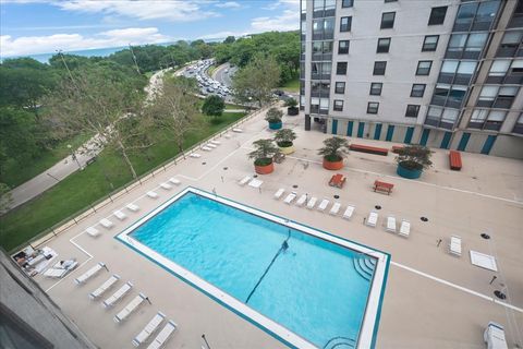Tiny photo for 5701 N Sheridan Road #7G, Chicago, IL 60660 (MLS # 12683130)