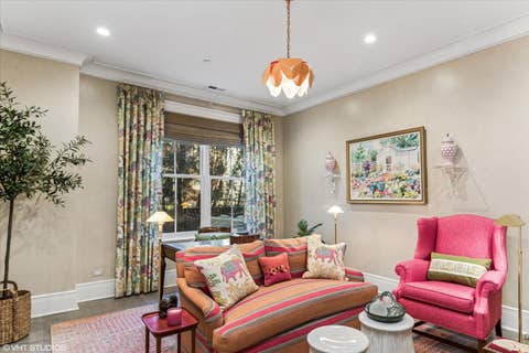 Tiny photo for 727 N McKinley Road #100, Lake Forest, IL 60045 (MLS # 12644708)