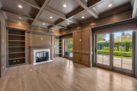 Tiny photo for 727 N McKinley Road #100, Lake Forest, IL 60045 (MLS # 12644708)