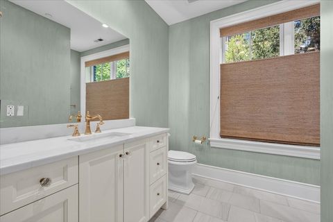 Tiny photo for 727 N McKinley Road #100, Lake Forest, IL 60045 (MLS # 12644708)