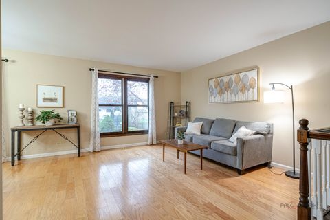 Tiny photo for 125 S Deerpath Drive, Vernon Hills, IL 60061 (MLS # 12628127)