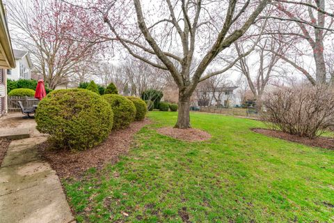 Tiny photo for 125 S Deerpath Drive, Vernon Hills, IL 60061 (MLS # 12628127)