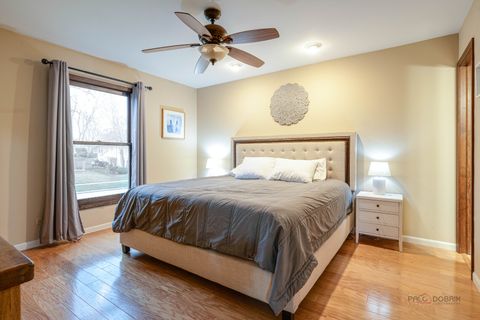 Tiny photo for 125 S Deerpath Drive, Vernon Hills, IL 60061 (MLS # 12628127)