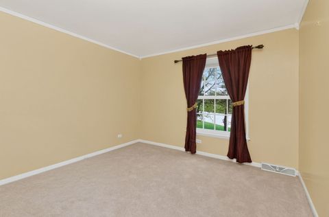 Tiny photo for 26W248 Tuckaway Court, Winfield, IL 60190 (MLS # 12585368)