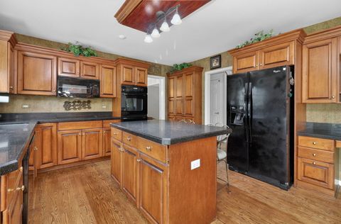 Tiny photo for 26W248 Tuckaway Court, Winfield, IL 60190 (MLS # 12585368)