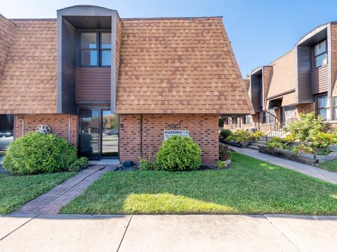 Tiny photo for 12738 S Kenneth Avenue #E, Alsip, IL 60803 (MLS # 12480135)