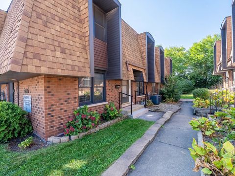 Tiny photo for 12738 S Kenneth Avenue #E, Alsip, IL 60803 (MLS # 12480135)