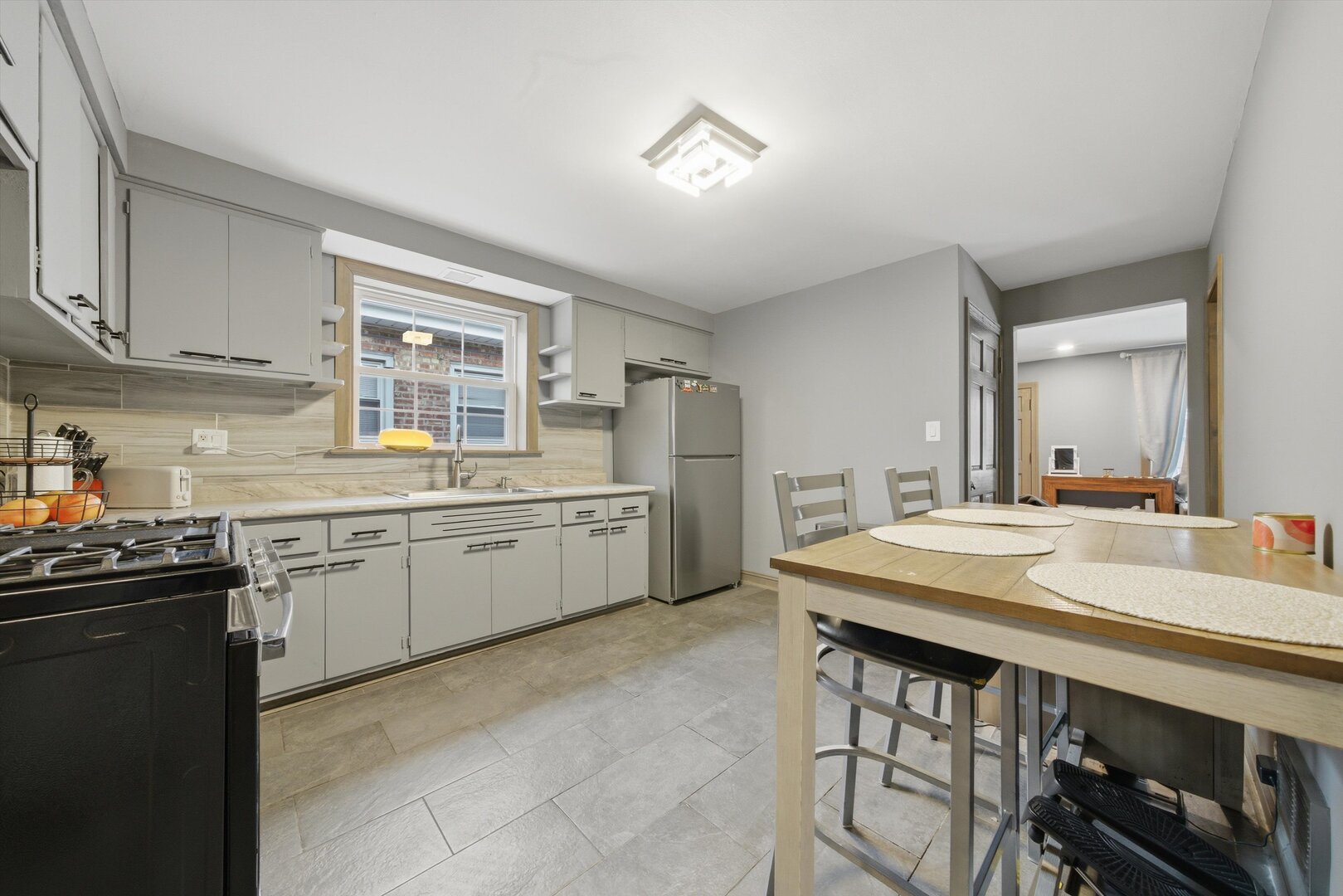 4449 S Kedvale Avenue