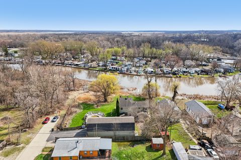 Tiny photo for 27884 W Riverside Drive, Antioch, IL 60002 (MLS # 12605869)