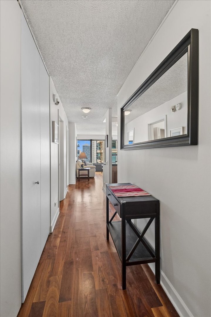 30 E Huron Street 2506