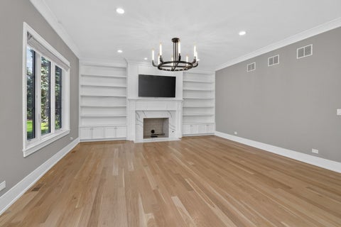 Tiny photo for 115 W 59th Street, Hinsdale, IL 60521 (MLS # 12753315)