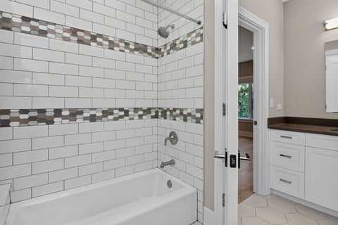 Tiny photo for 115 W 59th Street, Hinsdale, IL 60521 (MLS # 12753315)