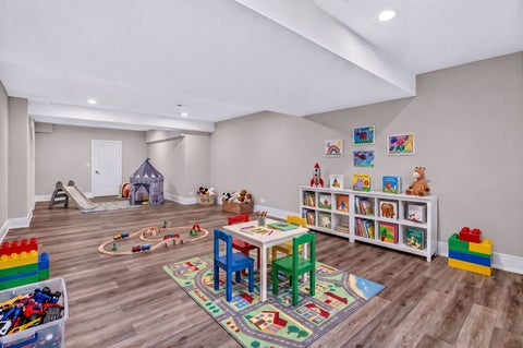 Tiny photo for 115 W 59th Street, Hinsdale, IL 60521 (MLS # 12753315)
