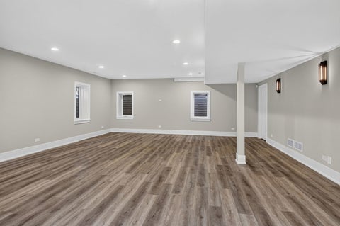 Tiny photo for 115 W 59th Street, Hinsdale, IL 60521 (MLS # 12753315)