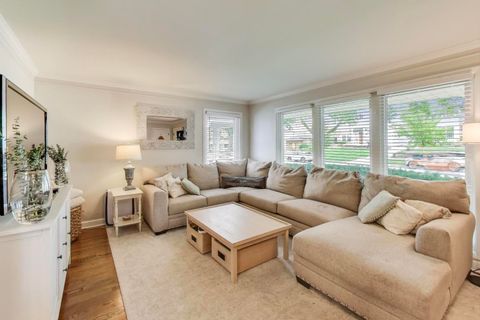 Tiny photo for 216 S Madison Street, Hinsdale, IL 60521 (MLS # 12494231)