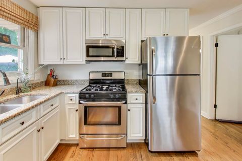 Tiny photo for 216 S Madison Street, Hinsdale, IL 60521 (MLS # 12494231)