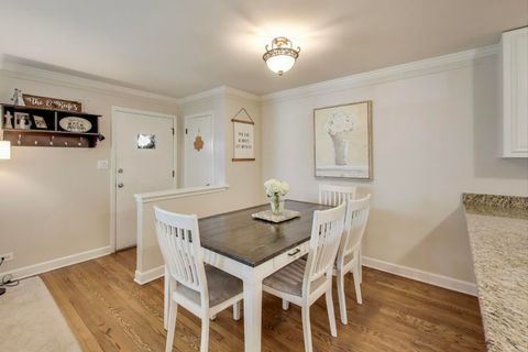 Tiny photo for 216 S Madison Street, Hinsdale, IL 60521 (MLS # 12494231)