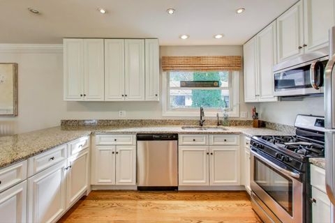 Tiny photo for 216 S Madison Street, Hinsdale, IL 60521 (MLS # 12494231)