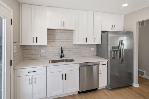 Tiny photo for 16531 76th Avenue, Tinley Park, IL 60477 (MLS # 12562281)