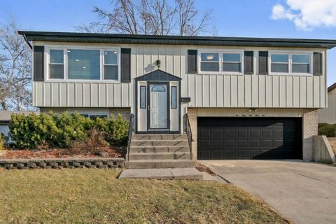 Photo of 16531 76th Avenue, Tinley Park, IL 60477 (MLS # 12562281)