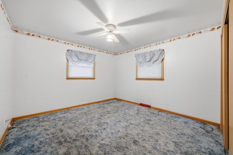 Tiny photo for 5425 W 83rd Place, Burbank, IL 60459 (MLS # 12679374)