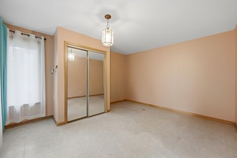 Tiny photo for 5425 W 83rd Place, Burbank, IL 60459 (MLS # 12679374)