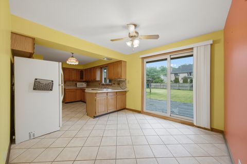 Tiny photo for 5425 W 83rd Place, Burbank, IL 60459 (MLS # 12679374)