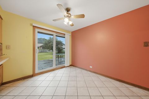 Tiny photo for 5425 W 83rd Place, Burbank, IL 60459 (MLS # 12679374)