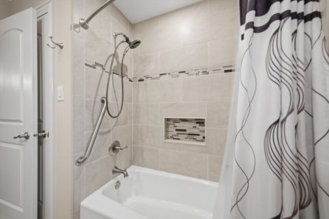 Tiny photo for 5425 W 83rd Place, Burbank, IL 60459 (MLS # 12679374)
