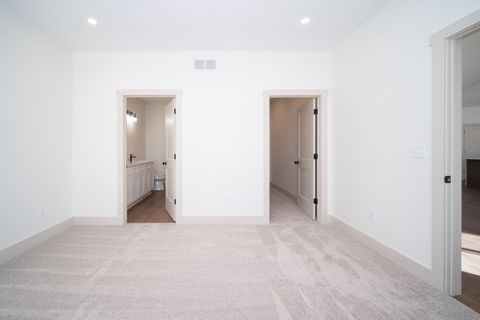 Tiny photo for 550 Cross Plains Road, Rockford, IL 61107 (MLS # 12561986)