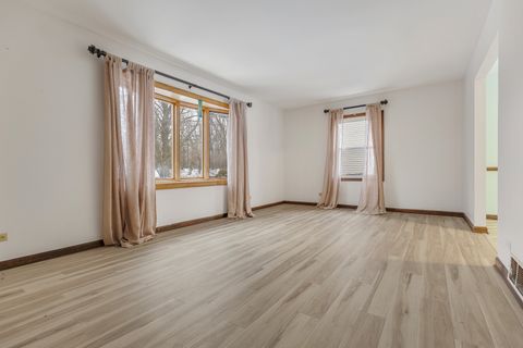 Tiny photo for 720 Ash Street, Algonquin, IL 60102 (MLS # 12539005)