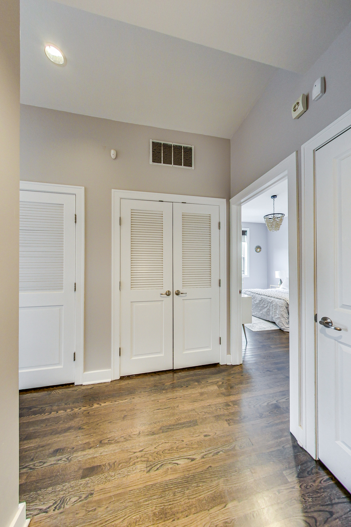 6 N May Street 202