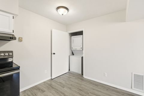 Tiny photo for 5102 25th Ave Court #201, Moline, IL 61265 (MLS # 12632394)