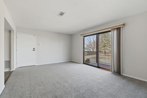 Tiny photo for 5102 25th Ave Court #201, Moline, IL 61265 (MLS # 12632394)