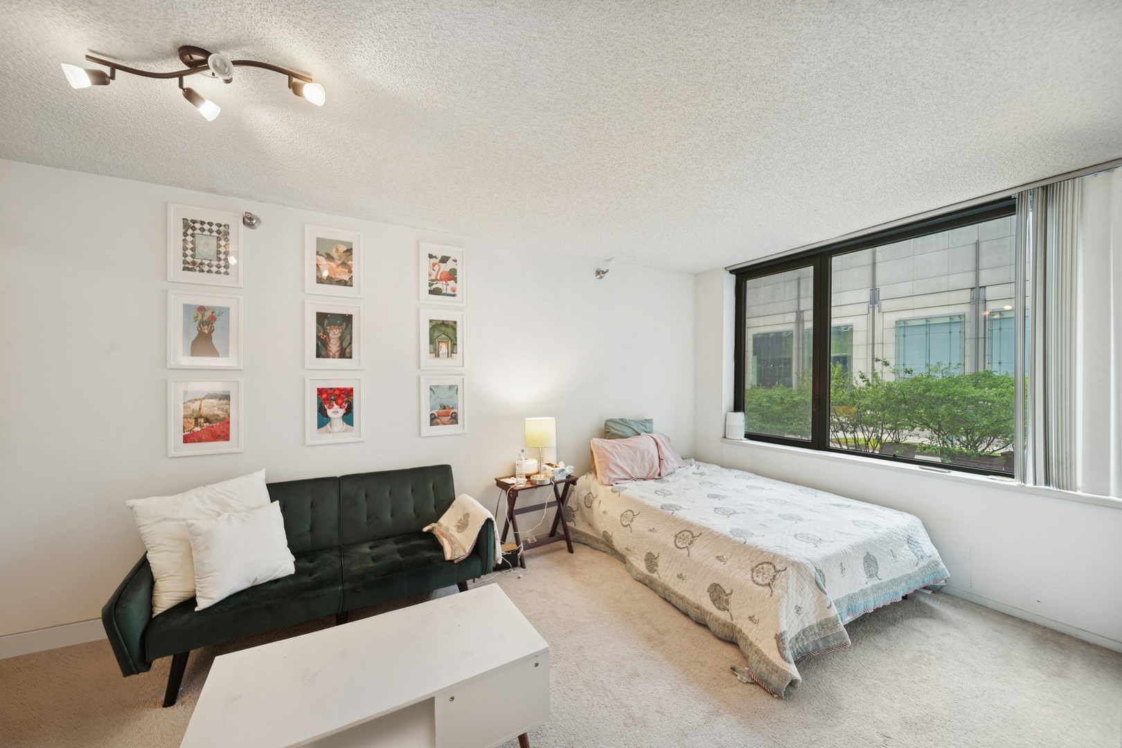 480 N MCCLURG Court 414