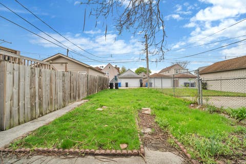 Tiny photo for 511 W 45th Street, Chicago, IL 60609 (MLS # 12714484)