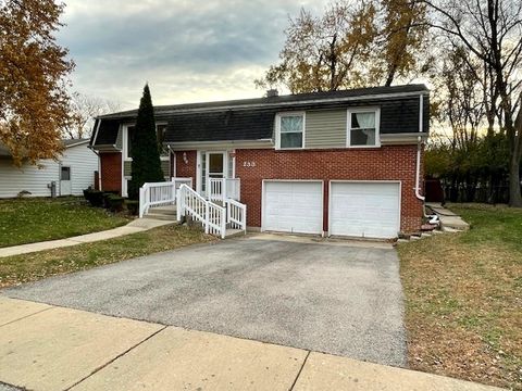 Photo of 233 Charlotte Lane, Bolingbrook, IL 60440 (MLS # 12520667)