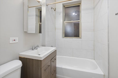 Tiny photo for 3923 W Ainslie Street #1E, Chicago, IL 60625 (MLS # 12748049)