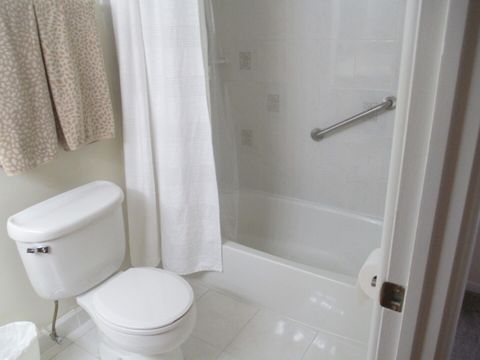 Tiny photo for 1321 S Finley Road #211, Lombard, IL 60148 (MLS # 12552679)