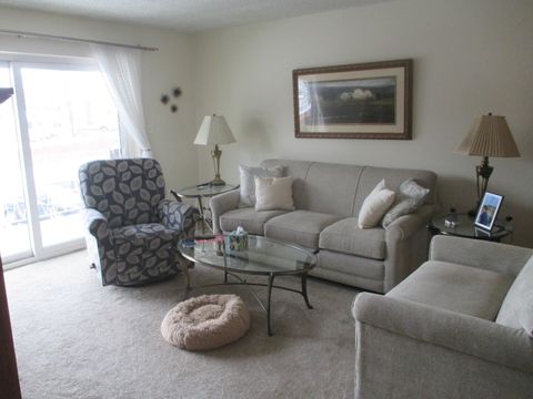 Tiny photo for 1321 S Finley Road #211, Lombard, IL 60148 (MLS # 12552679)