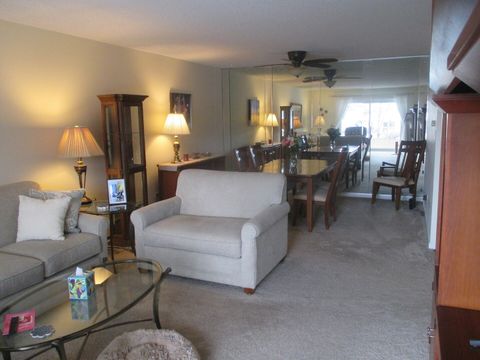 Tiny photo for 1321 S Finley Road #211, Lombard, IL 60148 (MLS # 12552679)