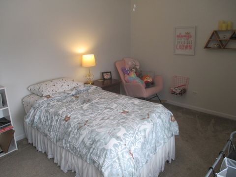 Tiny photo for 1321 S Finley Road #211, Lombard, IL 60148 (MLS # 12552679)