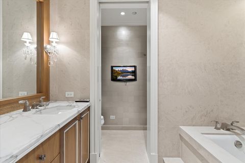 Tiny photo for 159 E WALTON Place #5B, Chicago, IL 60611 (MLS # 12621140)