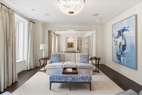 Tiny photo for 159 E WALTON Place #5B, Chicago, IL 60611 (MLS # 12621140)