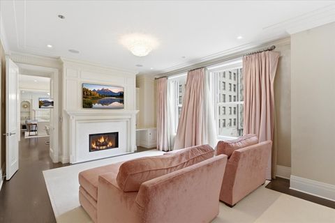 Tiny photo for 159 E WALTON Place #5B, Chicago, IL 60611 (MLS # 12621140)