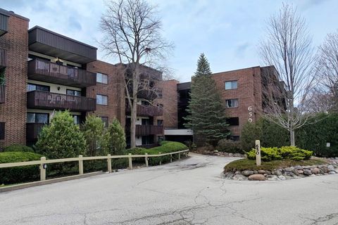 650 Whitney Court 202 Gurnee IL 60031