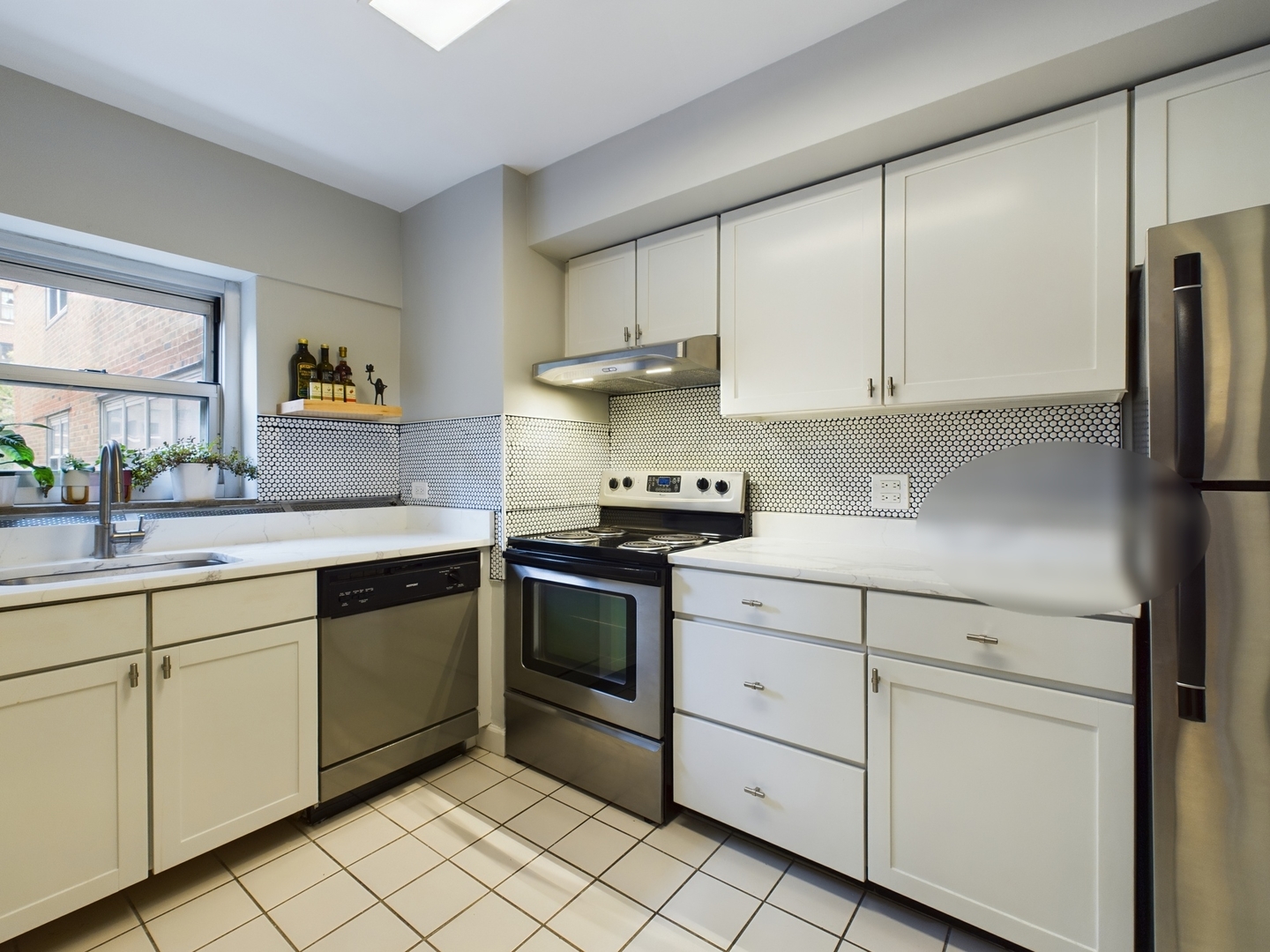 4980 N Marine Drive 432