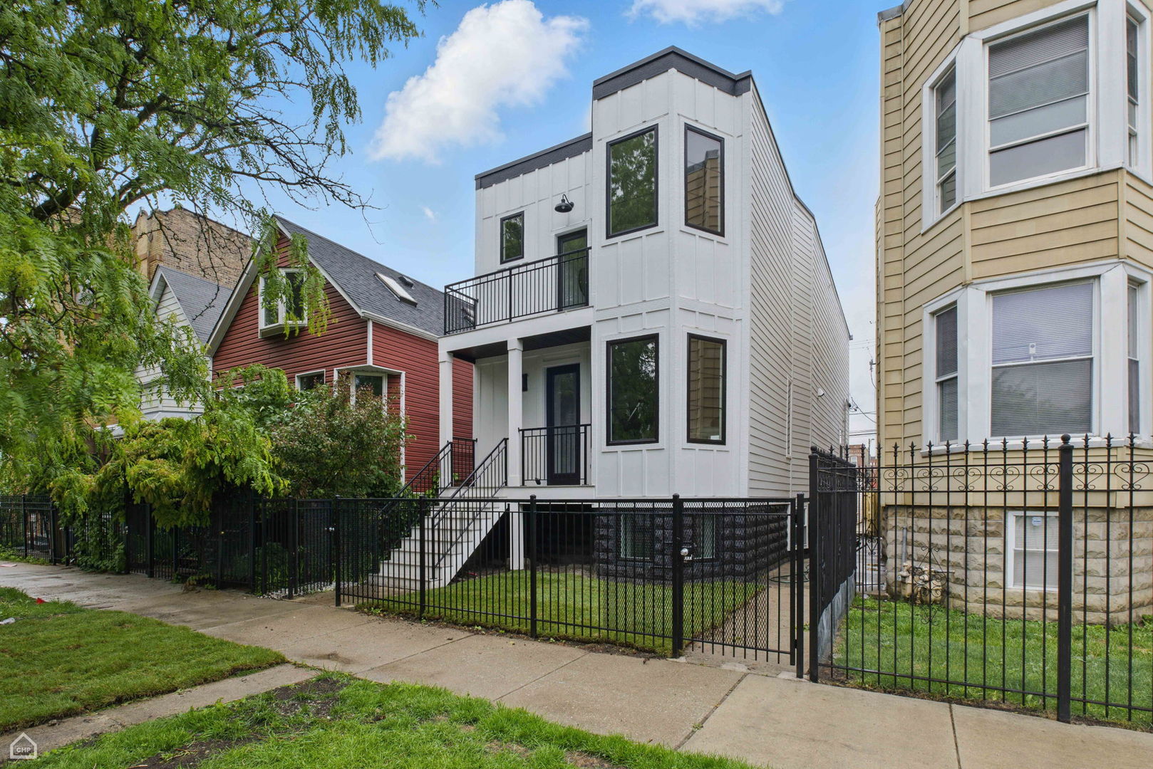 3572 W Medill Avenue