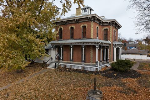 Tiny photo for 402 W Lincolnway Road, Morrison, IL 61270 (MLS # 12019665)